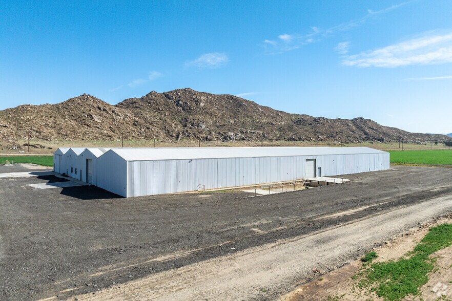 35650 Hidden Springs Rd, Hemet, CA à louer - Photo de l’immeuble – Image 3 sur 35