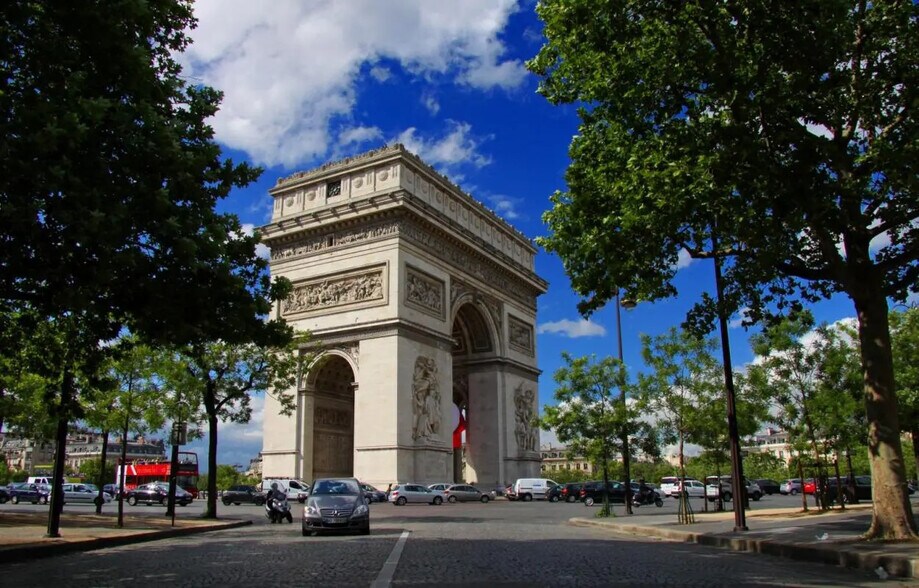 Bureau dans Paris à vendre - Photo de l’immeuble – Image 1 sur 4