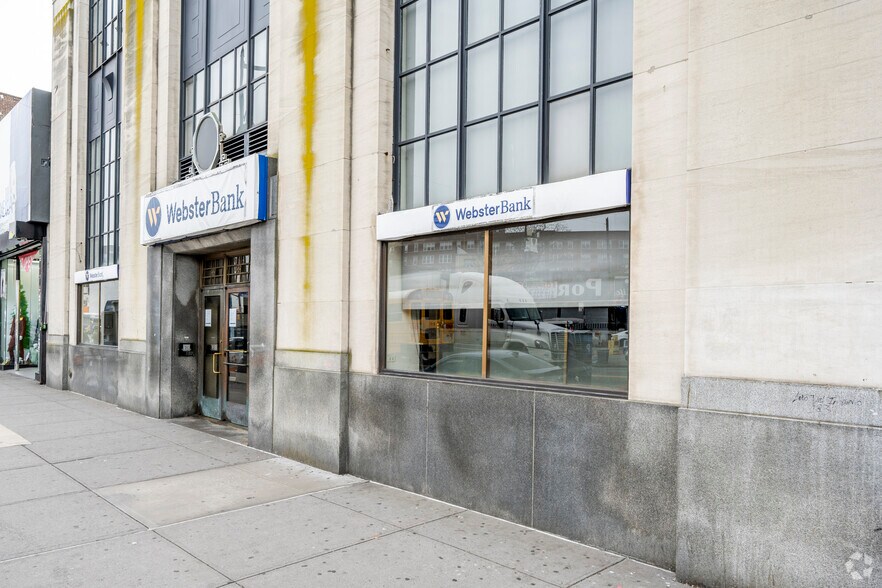 1550 Flatbush Ave, Brooklyn, NY à louer - Photo de l’immeuble – Image 3 sur 4