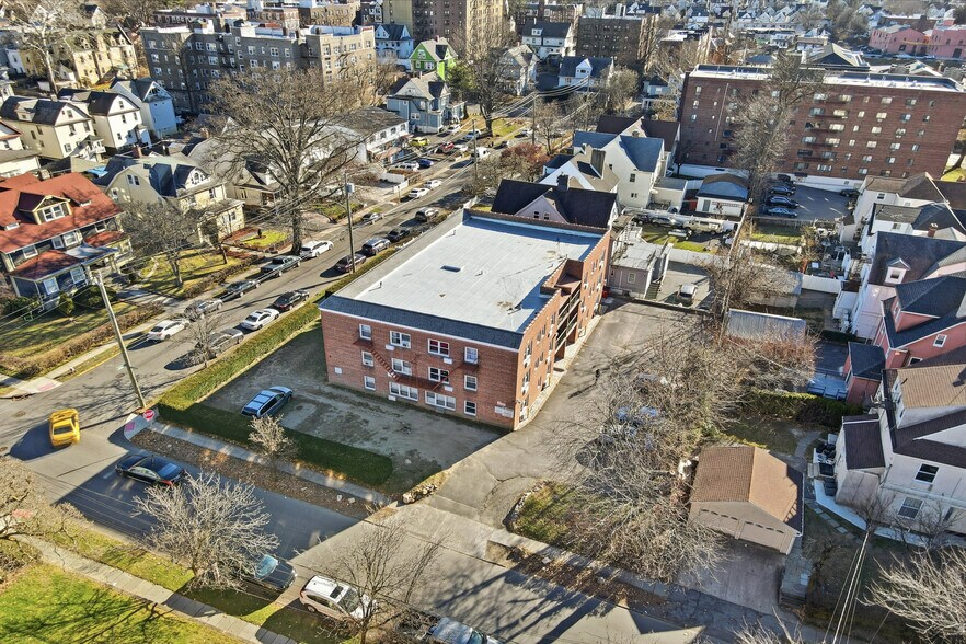 30 Archer Ave, Mount Vernon, NY à vendre - Photo de l’immeuble – Image 3 sur 24