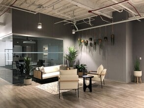 350 N Orleans St, Chicago, IL à louer Photo intérieure– Image 2 sur 9