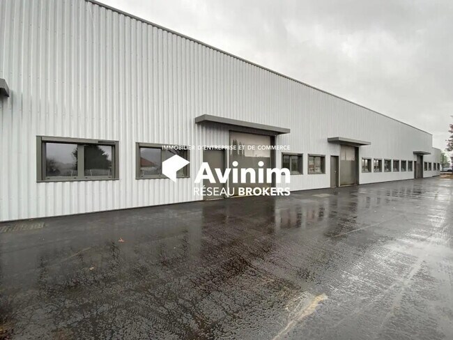 Plus de détails pour Local d’activités à vendre