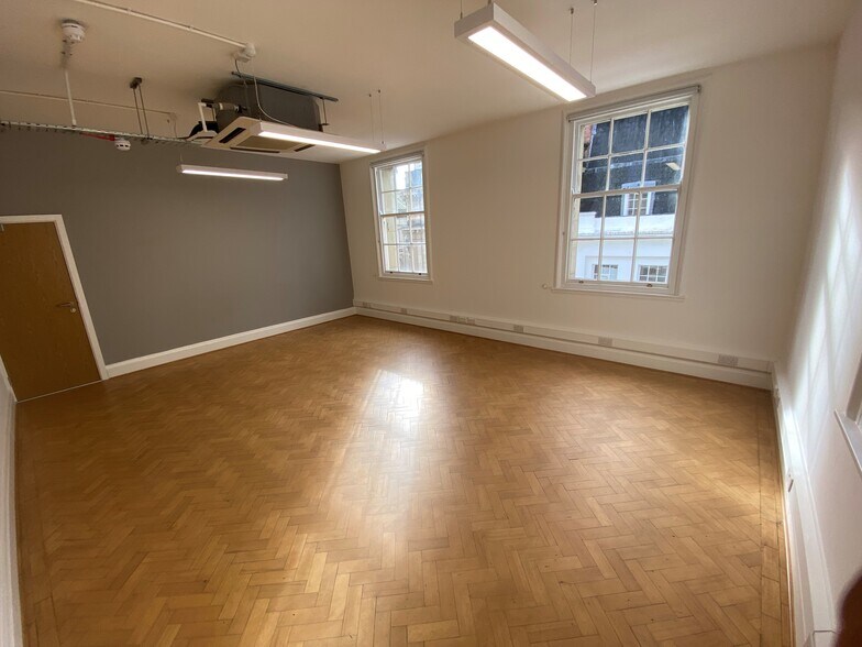 36 Bennetts Hl, Birmingham à vendre - Photo de l’immeuble – Image 3 sur 7