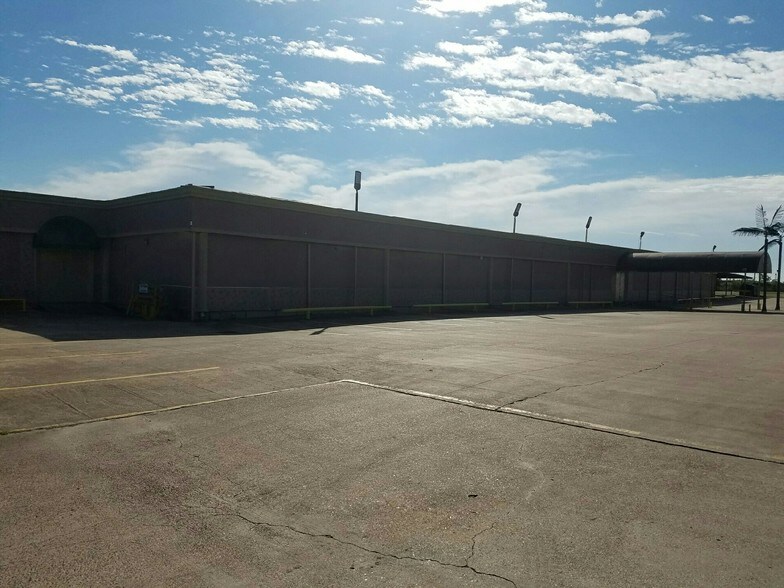 9120 Winkler Dr, Houston, TX à louer - Photo de l’immeuble – Image 2 sur 27