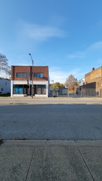 5100 Lorain Ave, Cleveland, OH à louer - Photo de l’immeuble – Image 2 sur 4