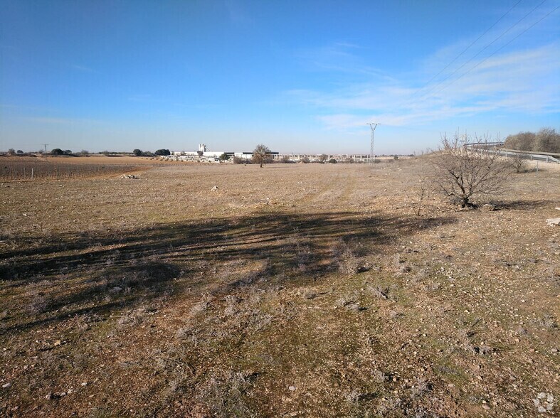 Terrain dans Quintanar de la Orden, Toledo à vendre - Photo principale – Image 1 sur 5