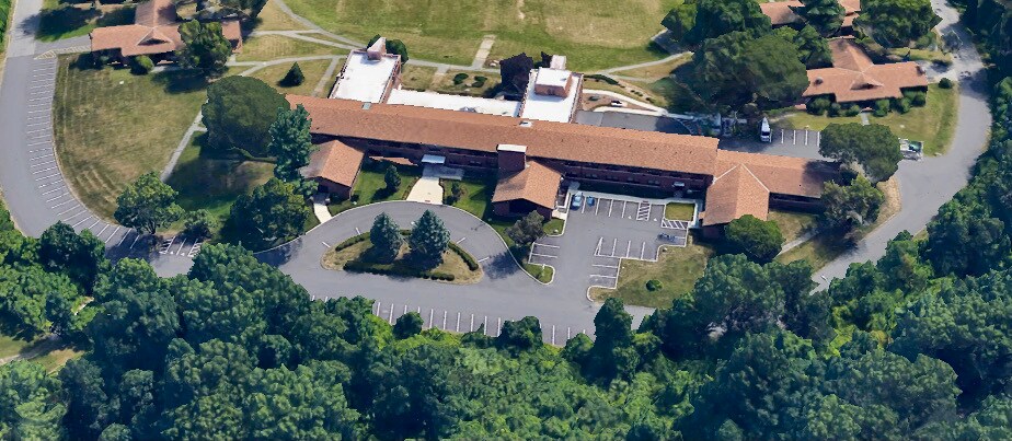 200 Hillside Cir, West Springfield, MA à louer Photo principale– Image 1 sur 10