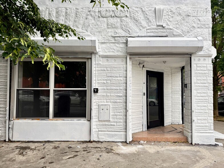 210 Lewis Ave, Brooklyn, NY à louer - Photo de l’immeuble – Image 1 sur 6