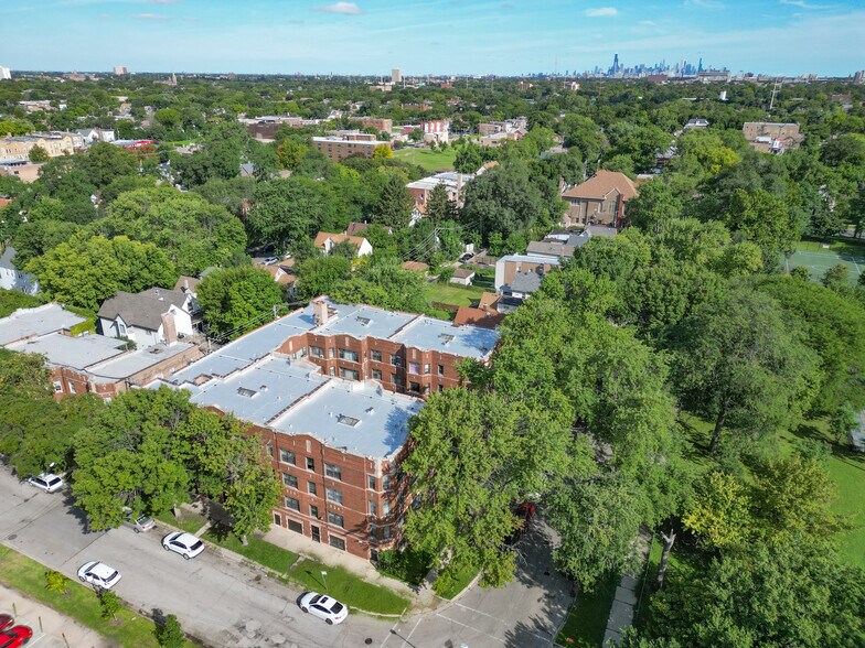 7646 S Ingleside Ave, Chicago, IL à vendre - Photo de l’immeuble – Image 2 sur 8