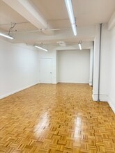 325 W 38th St, New York, NY à louer Photo intérieure– Image 2 sur 8