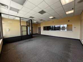 98-122 E Rt-59, Nanuet, NY à louer Photo intérieure– Image 1 sur 8