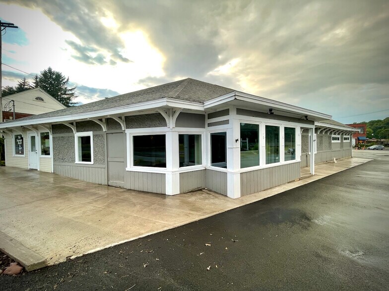 6 County Route 24, Minetto, NY à vendre - Photo principale – Image 3 sur 3
