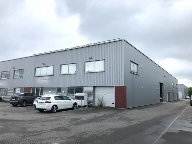 Plus de détails pour Local d’activités à vendre