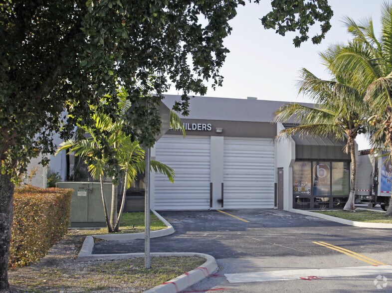 10852 SW 188th St, Cutler Bay, FL à louer - Photo de l’immeuble – Image 2 sur 7
