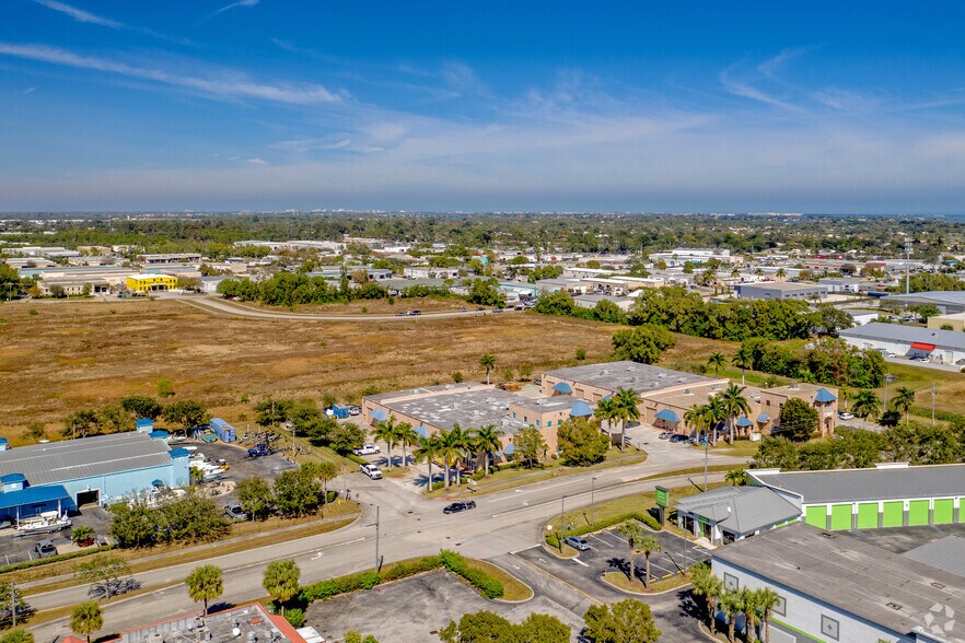2927-2947 SE Gran Park Way, Stuart, FL à louer - Aérien – Image 3 sur 4