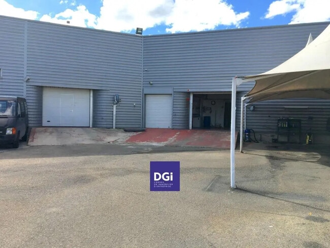 Plus de détails pour Local d'activités à louer