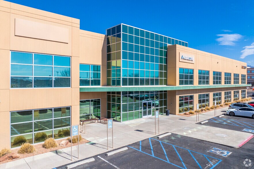 4041 Jefferson Plz NE, Albuquerque, NM à louer - Photo de l’immeuble – Image 2 sur 39