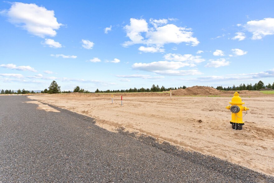1401-1481 N Cedar Rd, Deer Park, WA à vendre - Photo de l’immeuble – Image 3 sur 8