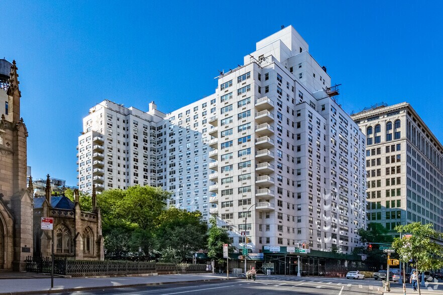 70 E 10th St, New York, NY à vendre - Photo principale – Image 1 sur 1