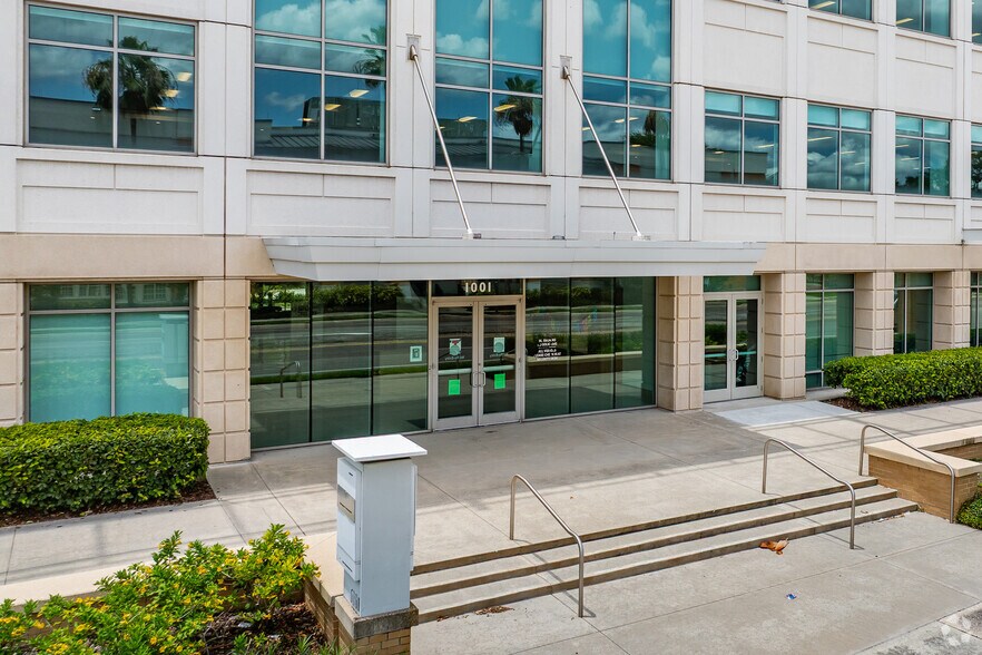 1001 E Palm Ave, Tampa, FL à louer - Photo de l’immeuble – Image 2 sur 5