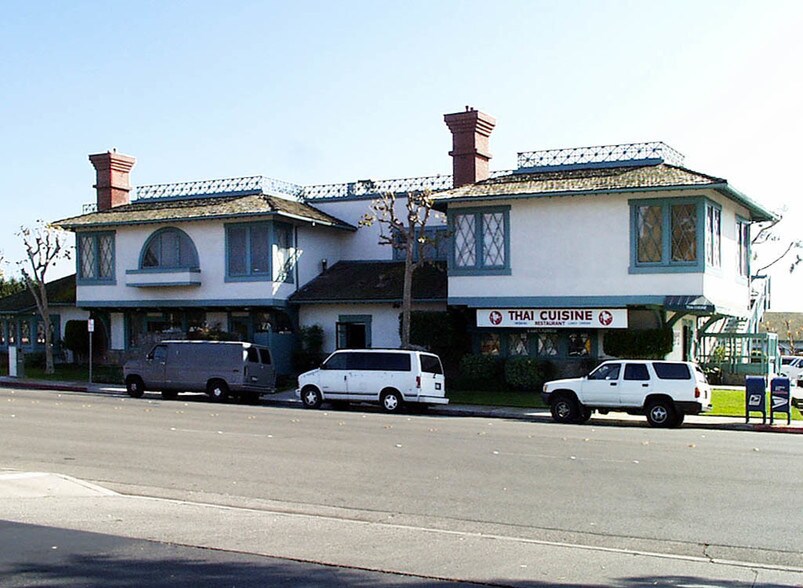 500-550 Pacific Coast Hwy, Seal Beach, CA à louer - Photo de l’immeuble – Image 2 sur 6