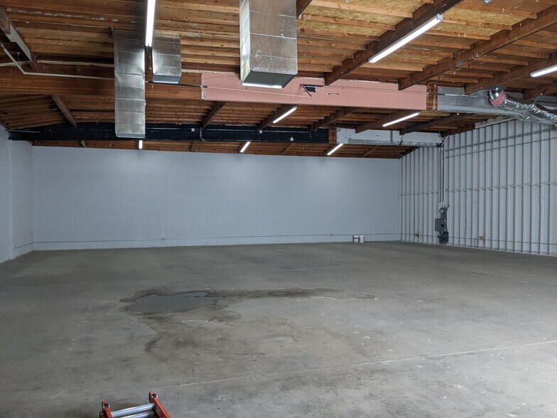 1631 Maria St, Burbank, CA à louer - Photo de l’immeuble – Image 3 sur 6