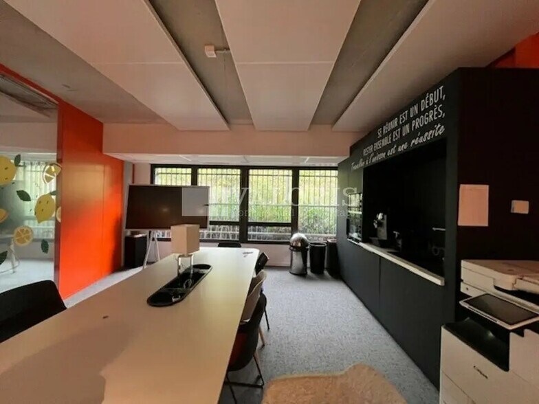 Bureau dans Lyon à louer - Photo de l’immeuble – Image 1 sur 11
