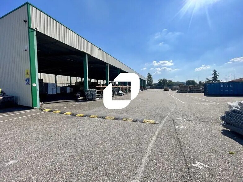 Bureau dans Saint-Priest à louer - Photo de l’immeuble – Image 3 sur 27