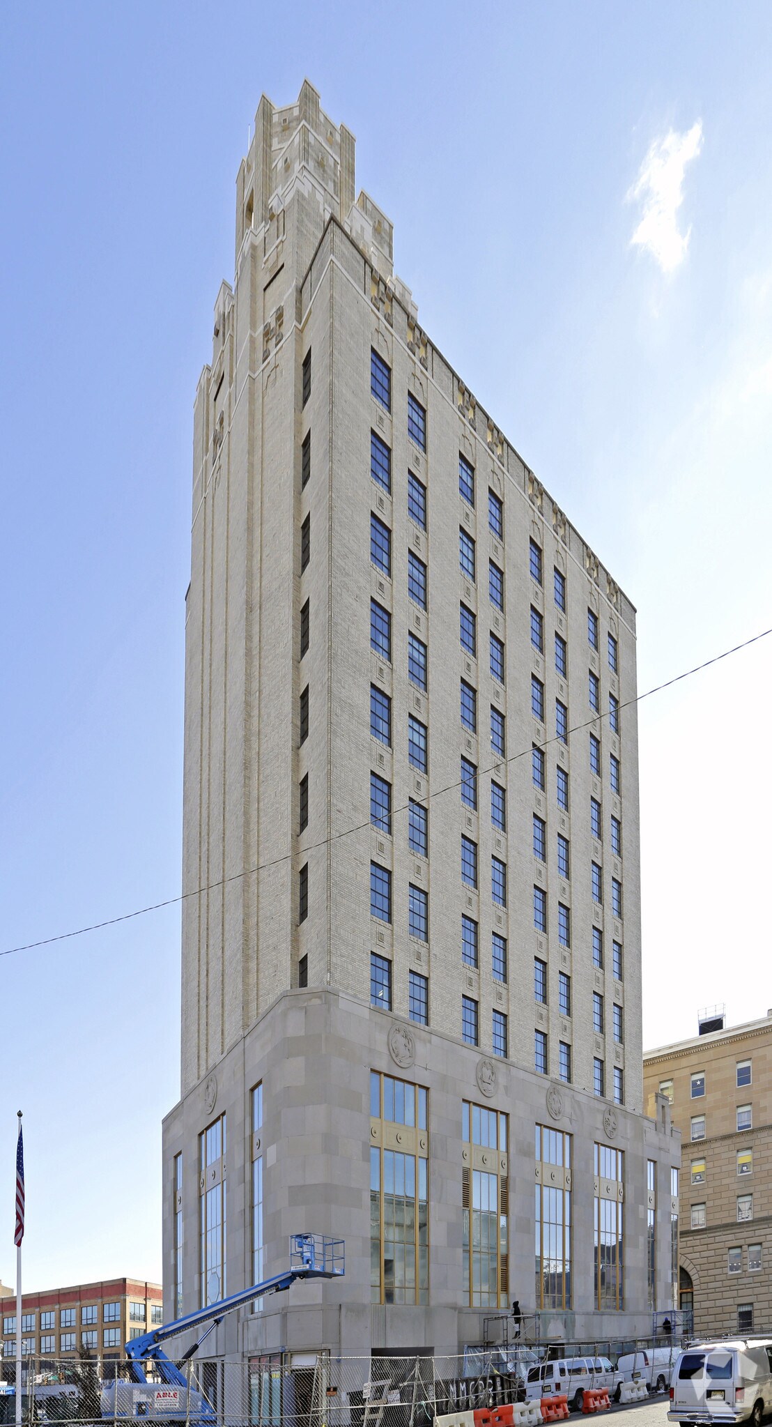 663 Main Ave, Passaic, NJ à louer Photo principale– Image 1 sur 11