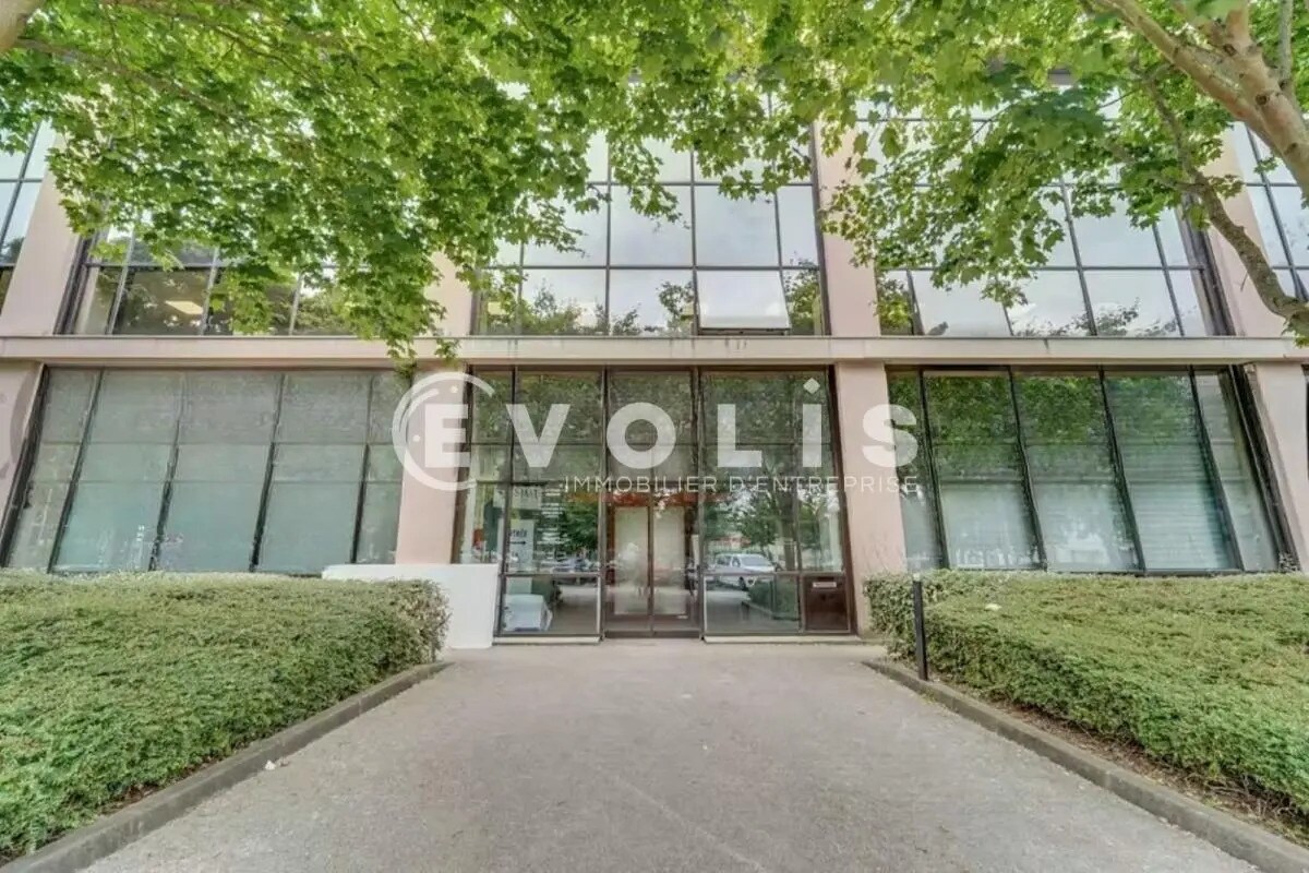 Bureau dans Torcy à louer Photo de l’immeuble– Image 1 sur 4