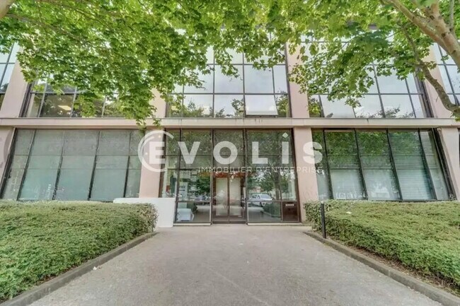 Plus de détails pour Bureau à louer