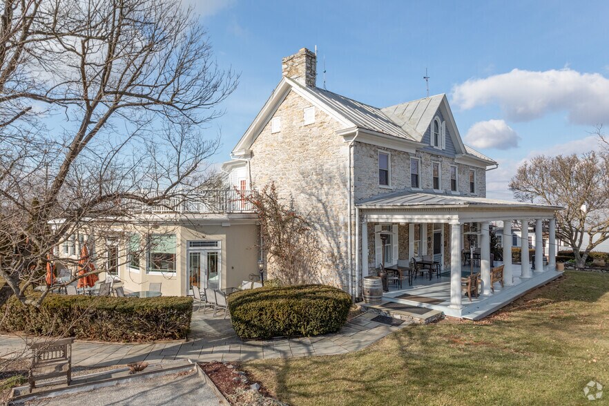 13630 Lord Fairfax Hwy, Boyce, VA à vendre - Photo principale – Image 2 sur 13