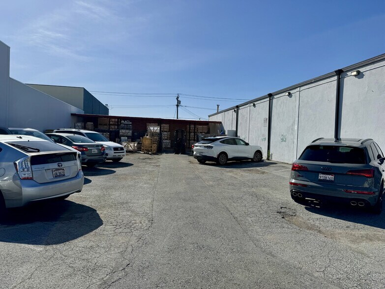 931-933 American St, San Carlos, CA à louer - Photo de l’immeuble – Image 3 sur 3