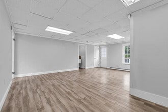 2679 Highway 70, Manasquan, NJ à louer Photo intérieure– Image 1 sur 8