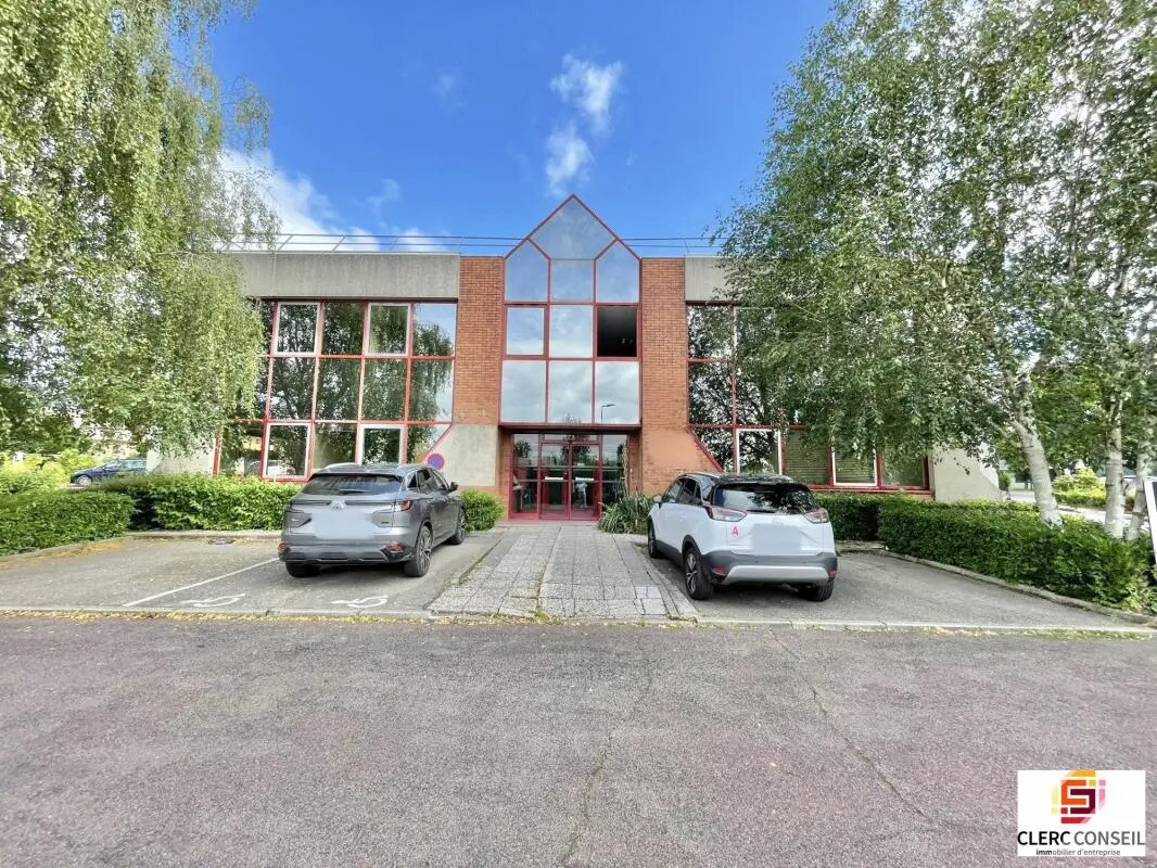 Bureau dans Bois-Guillaume à louer Photo de l’immeuble– Image 1 sur 9