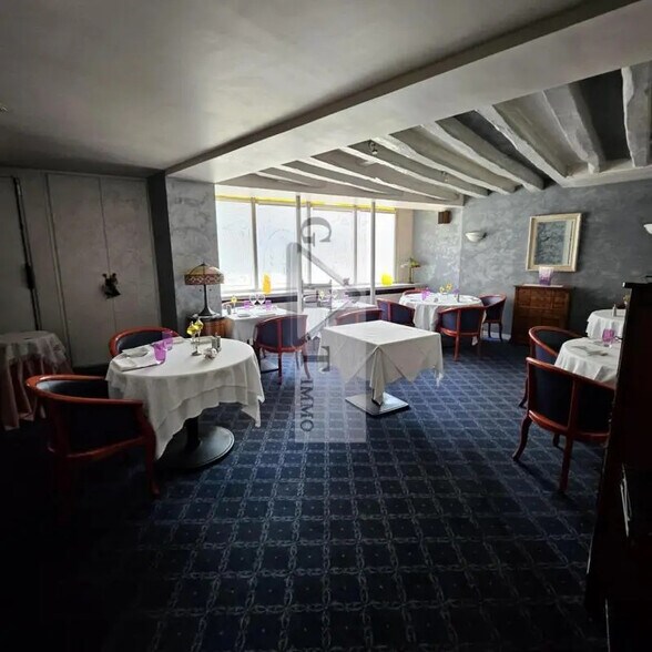 Local commercial dans Ozoir-la-Ferrière à vendre - Photo de l’immeuble – Image 3 sur 7