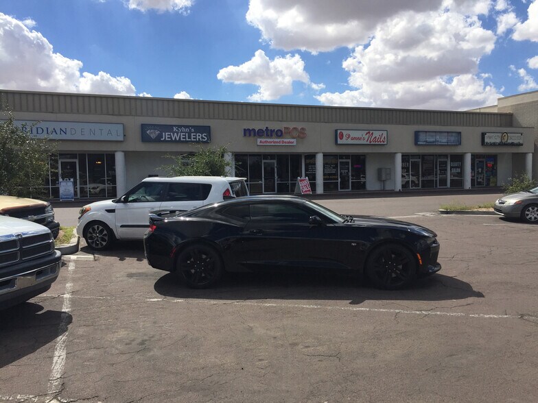 3003 W Apache Trl, Apache Junction, AZ à louer - Photo de l’immeuble – Image 2 sur 14