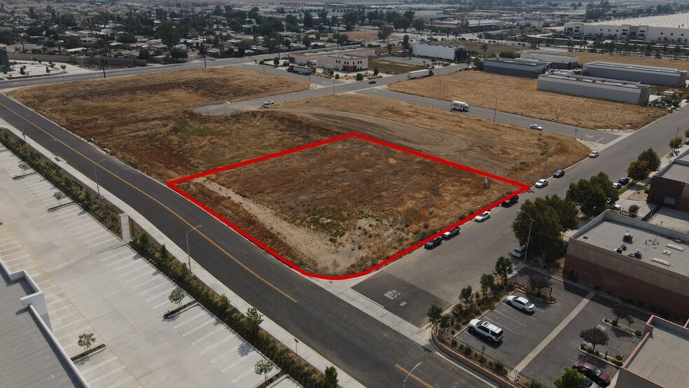 SEQ Commerce St & Lakeview Ave St, Perris, CA à vendre - Aérien – Image 3 sur 6