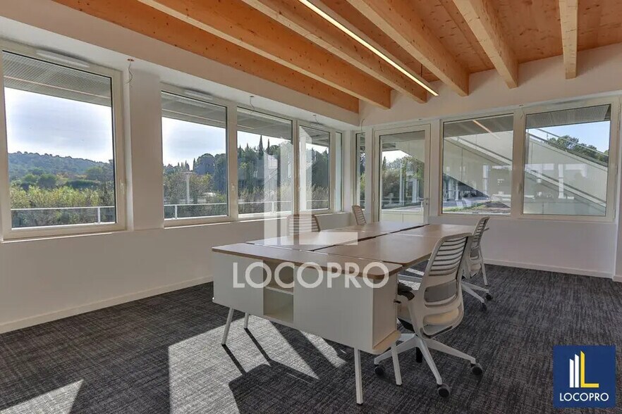 Bureau dans Aix-en-Provence à louer - Photo de l’immeuble – Image 1 sur 22