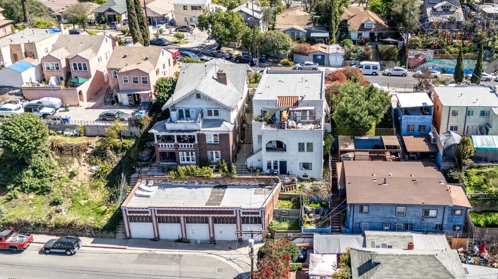 1661 Lemoyne St, Los Angeles, CA à vendre - Photo de l’immeuble – Image 3 sur 11
