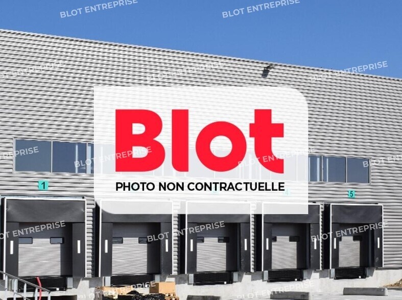 Local d'activités dans Orvault à vendre - Photo de l’immeuble – Image 3 sur 3