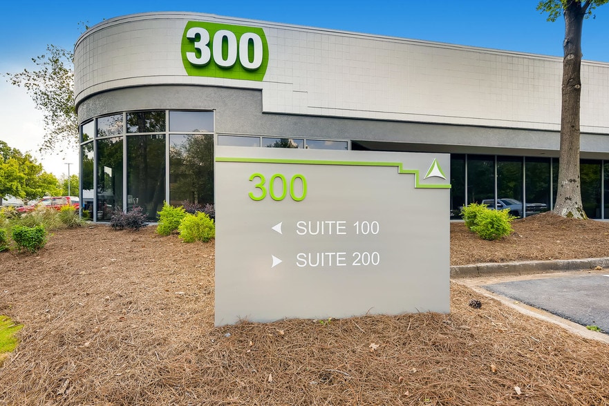 300 Technology Ct SE, Smyrna, GA à louer - Photo de l’immeuble – Image 1 sur 37