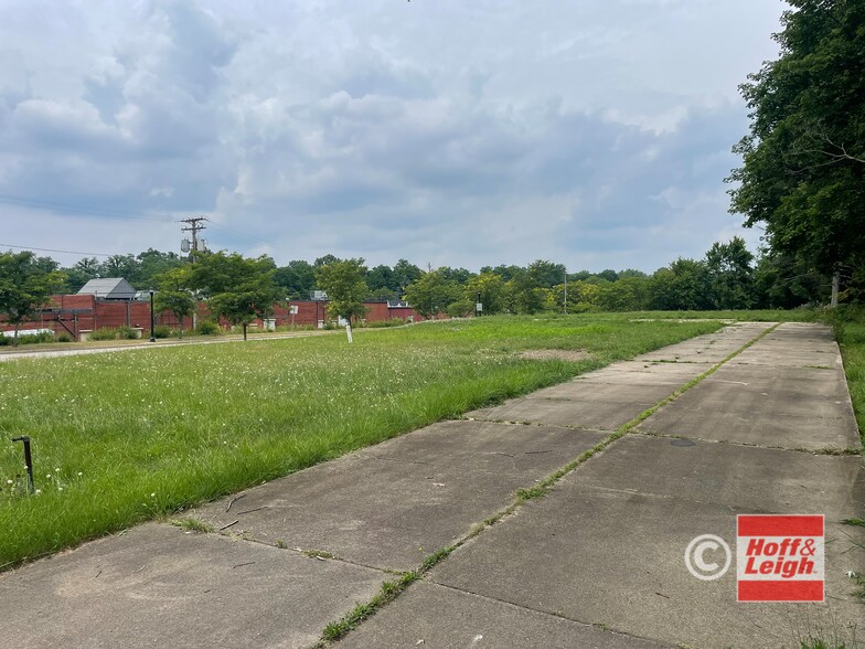 169 East Ave, Tallmadge, OH à vendre - Photo de l’immeuble – Image 2 sur 4