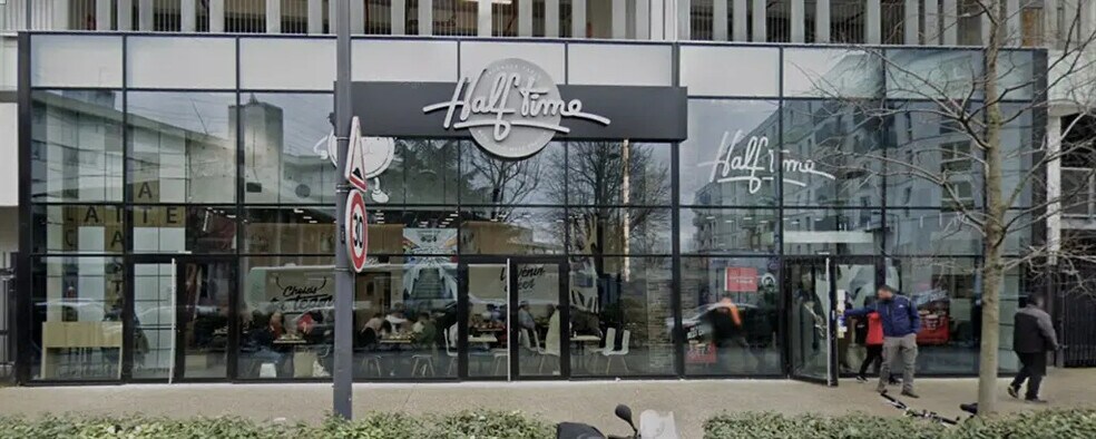 Local commercial dans Villeneuve-La-Garenne à louer - Photo de l’immeuble – Image 1 sur 3