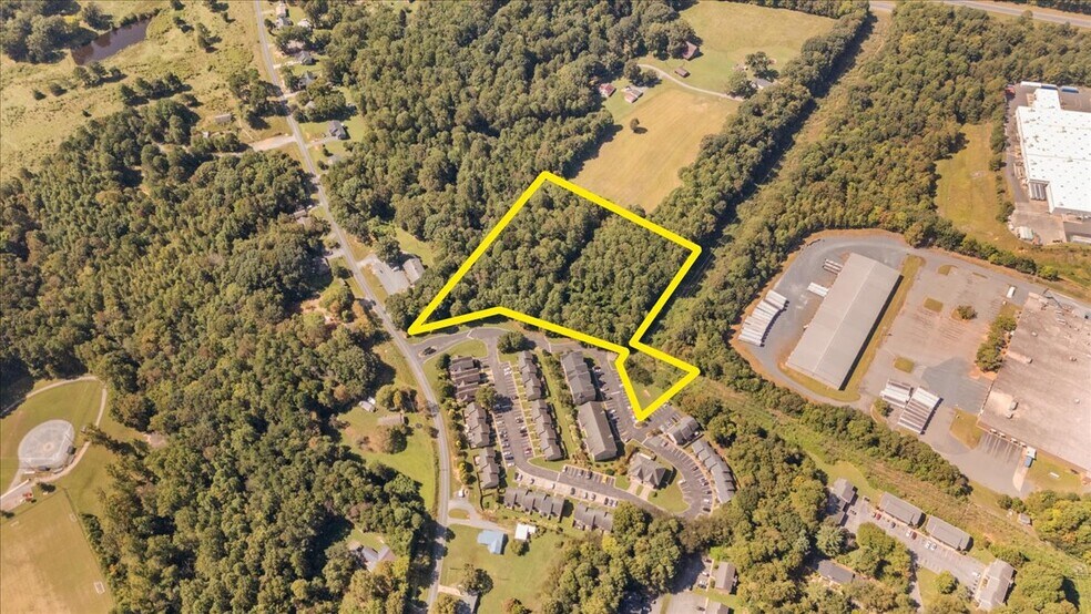 4069 Bentley Dr, Randleman, NC à vendre - Photo de l’immeuble – Image 2 sur 10