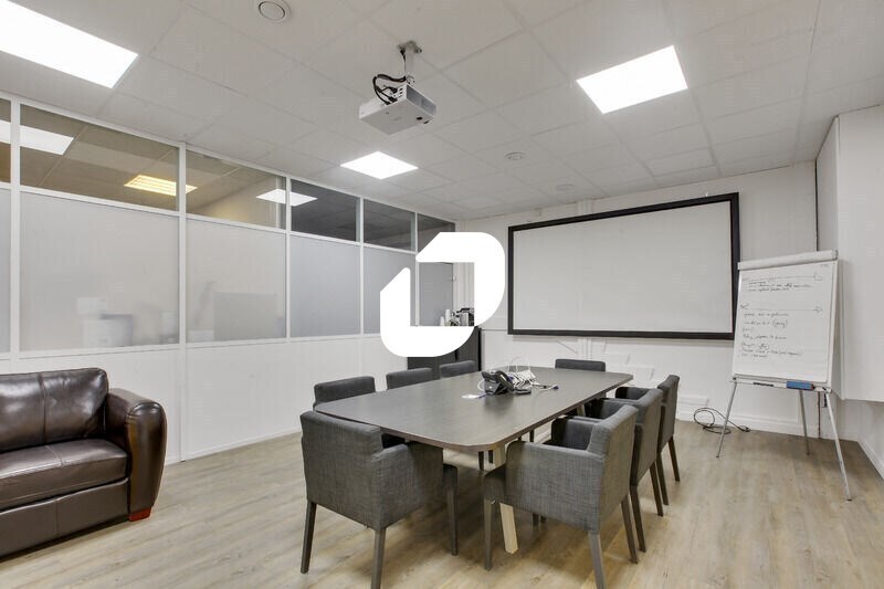 Local commercial dans Vanves à louer - Photo de l’immeuble – Image 3 sur 12