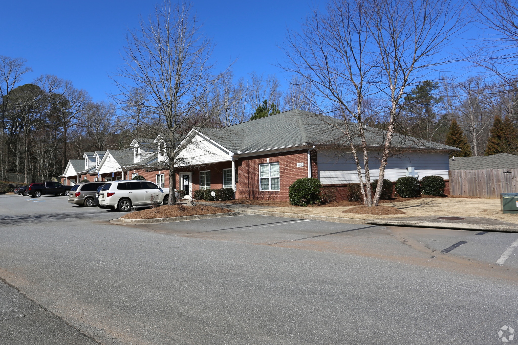 5655 Lake Acworth Dr NW, Acworth, GA à vendre Photo principale– Image 1 sur 5