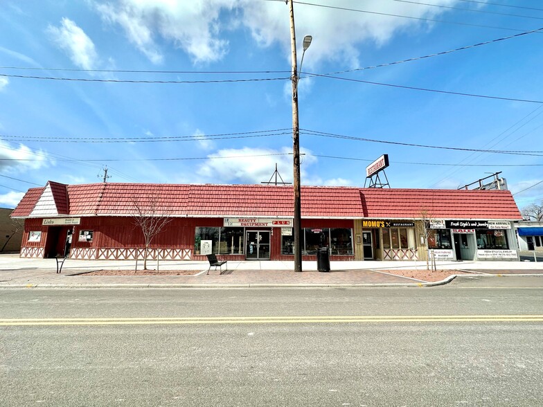 740-750 E 185th St, Cleveland, OH à louer - Photo de l’immeuble – Image 1 sur 6