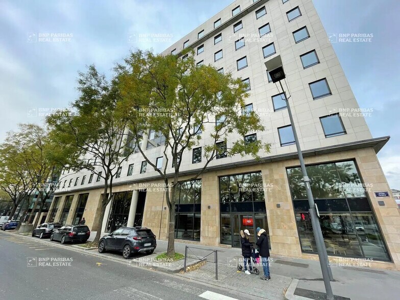Bureau dans Lyon à louer - Photo de l’immeuble – Image 2 sur 25