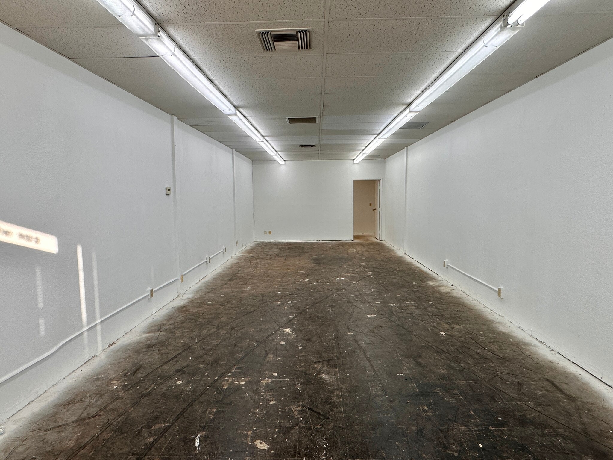 985-987 W Foothill Blvd, Claremont, CA à louer Photo intérieure– Image 1 sur 6